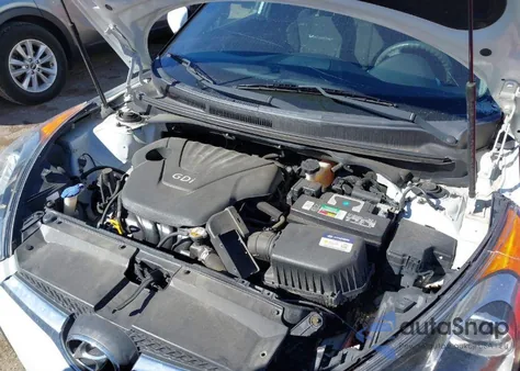 2016 Hyundai Veloster z USA, uszkodzony, nr VIN KMHTC6AD1GU288392